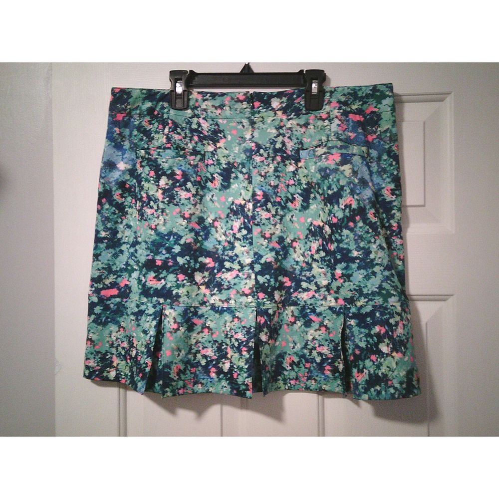 Lady Morgan Floral Print Pleated Mini Skirt in Mint Green and Navy Blue Pattern - Picture 2 of 3